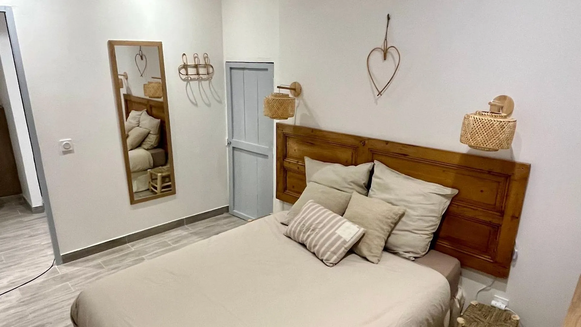Appartement T2 Centre Village Cucuron